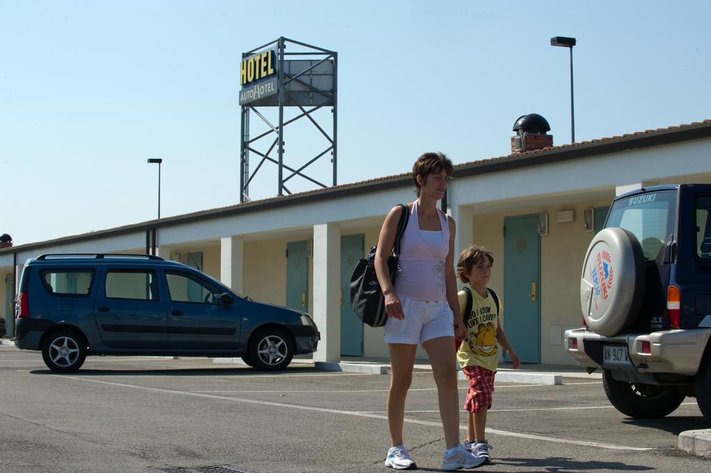 Autohotel Rávena Exterior foto
