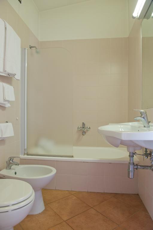 Autohotel Rávena Habitación foto