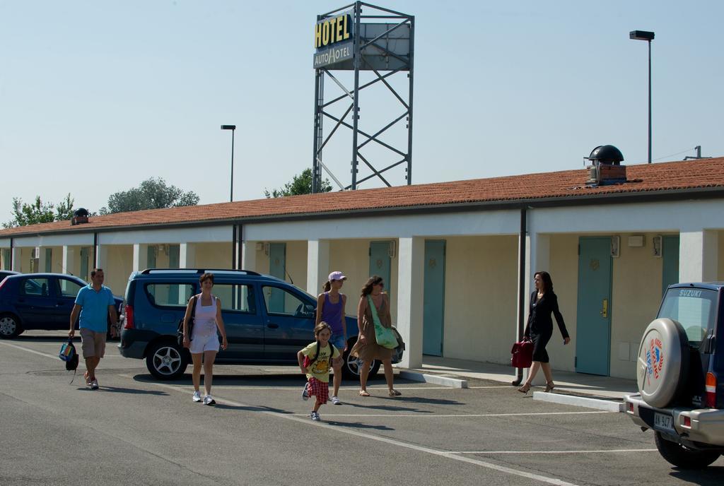 Autohotel Rávena Exterior foto